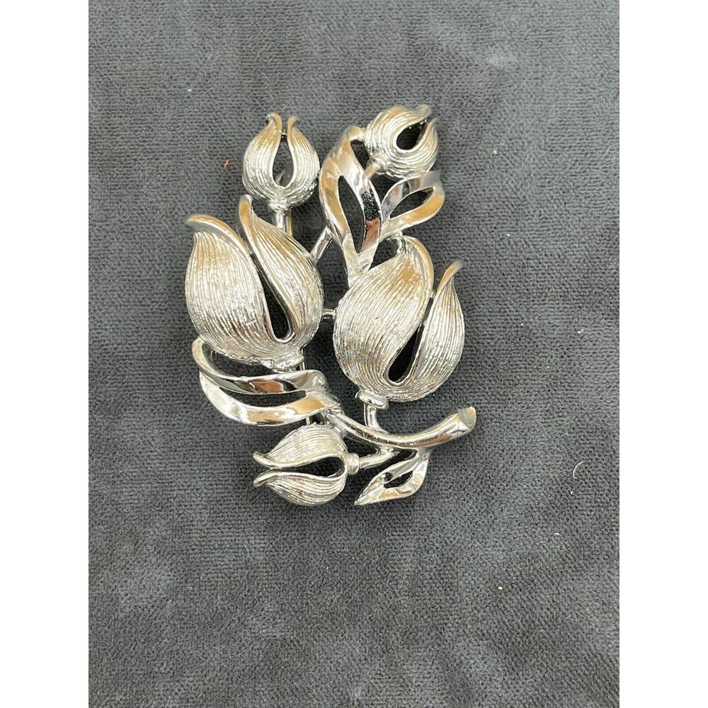 VTG Usner Brooch Silver Tone Brushed Floral Pin Signed Marked